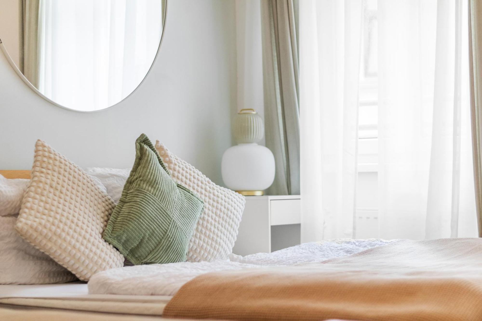 Apartment, Two Metro Stations To Hauptbahnhof * Wenen
